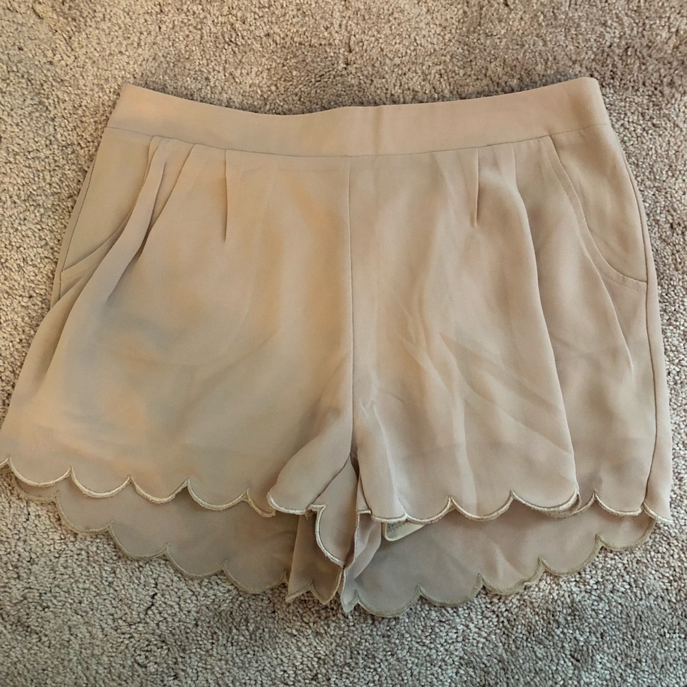 NWOT cream scallop chiffon  shorts